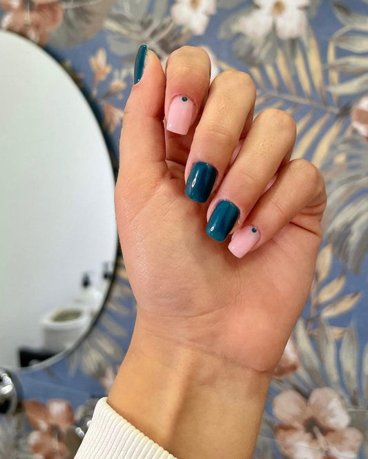 Refill in gel con french o nail art
